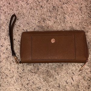 Brown leather Michael Kors wristlet